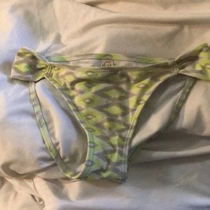 Bikini bottoms